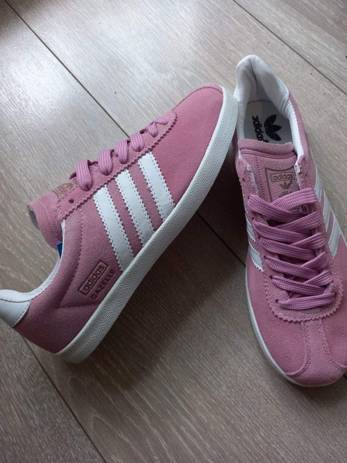 Жiночi кроciвки Adidas Gazelle