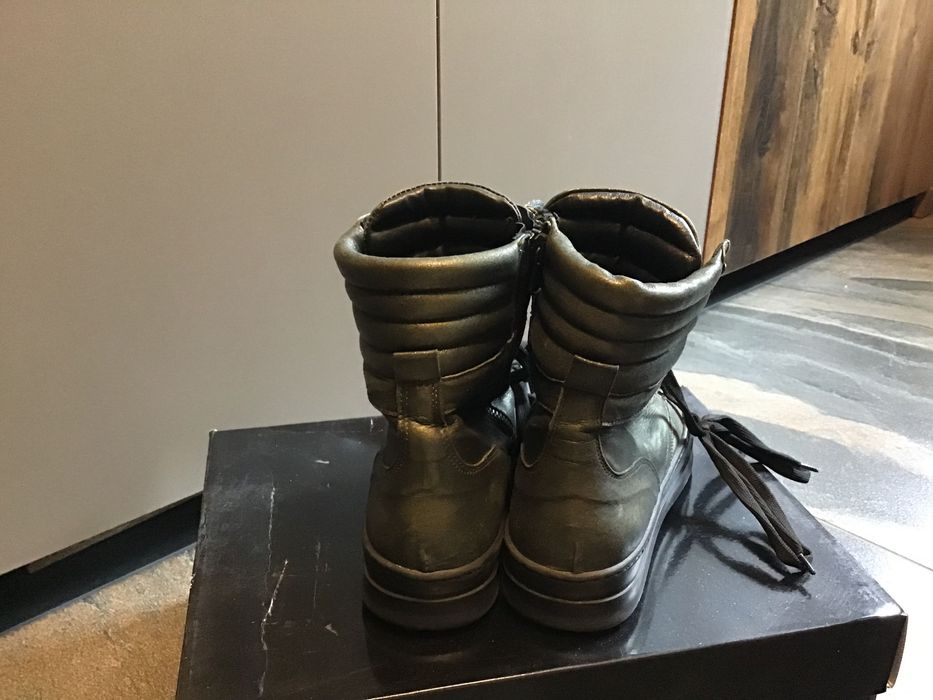 But skórzane zielone