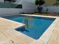 Moradia moderna T4 com 315 mt2 com piscina e cave!