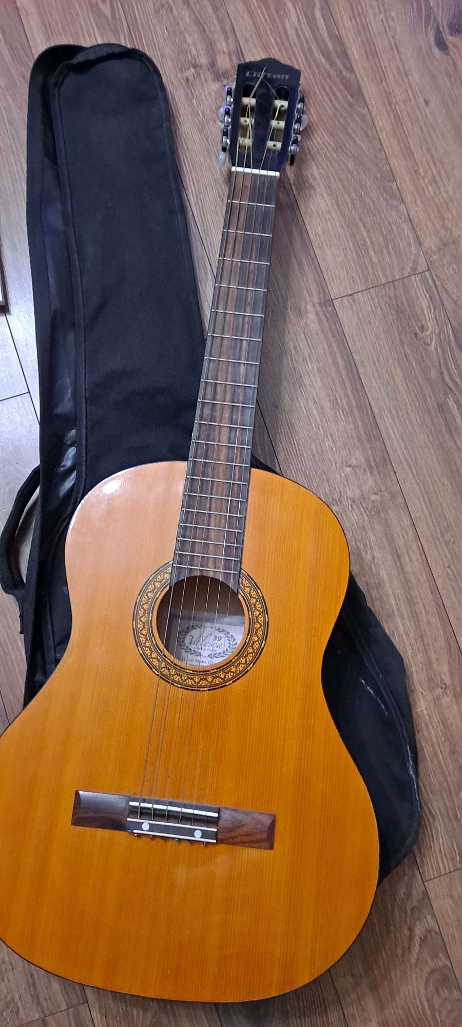 Gitara clifton, pokrowiec