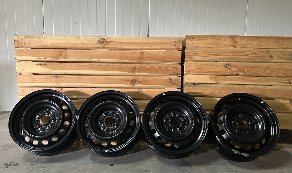 Felgi stalowe r15 Toyota