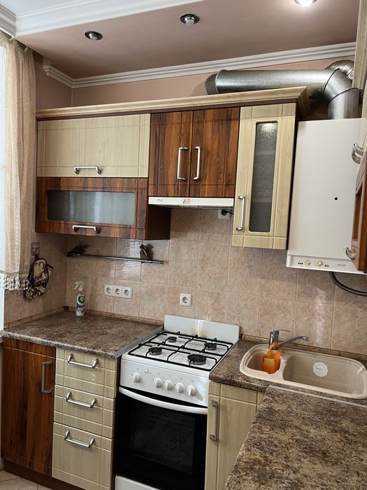 Оренда 1 кім. в центрі по вул.  Украінській ціна  350дол.