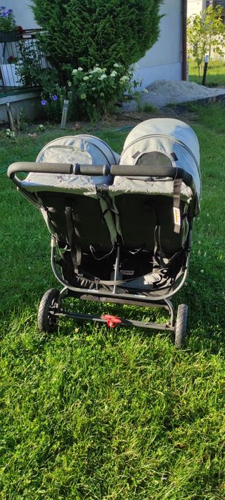 Sprzedam wózek spacerowy bliźniaczy valco snap duo