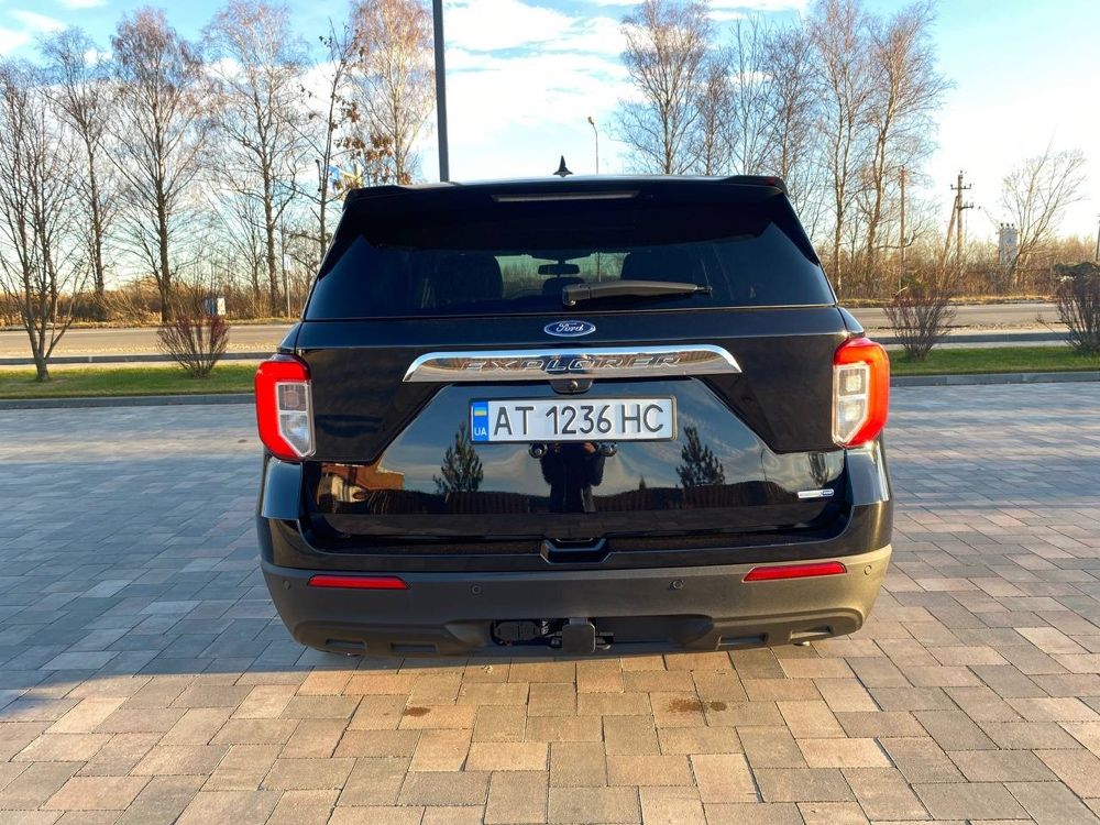 Ford Explorer.  Повний привід.