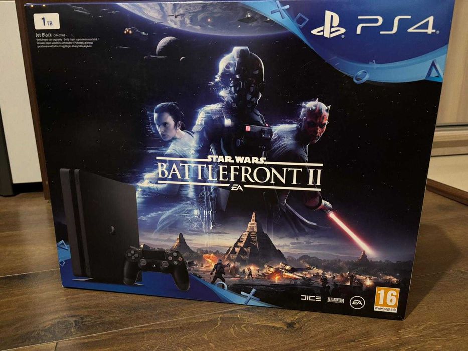 Konsola Sony Playstation 4 slim + dwa pady + gra oryginalny komplet