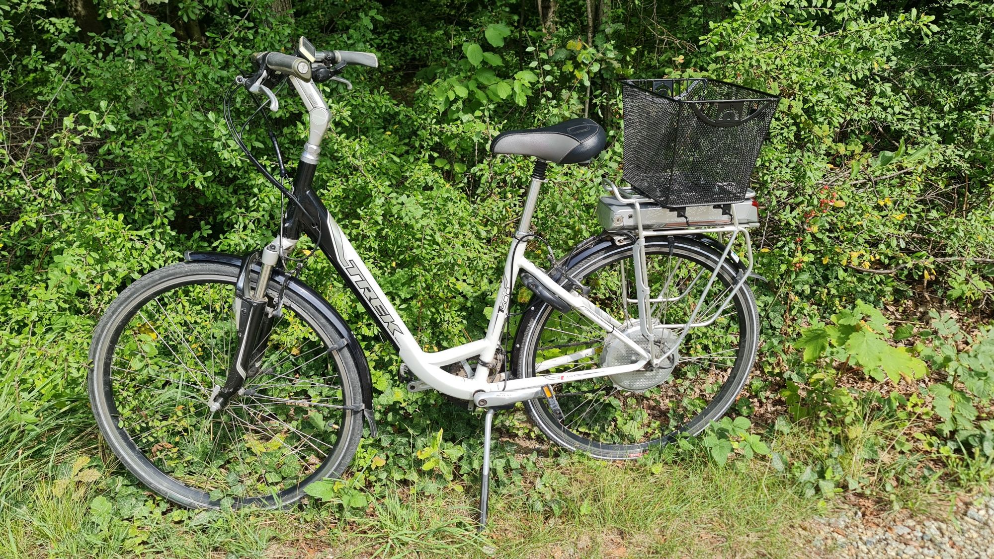 Rower elektryczny Trek Navigator T500+