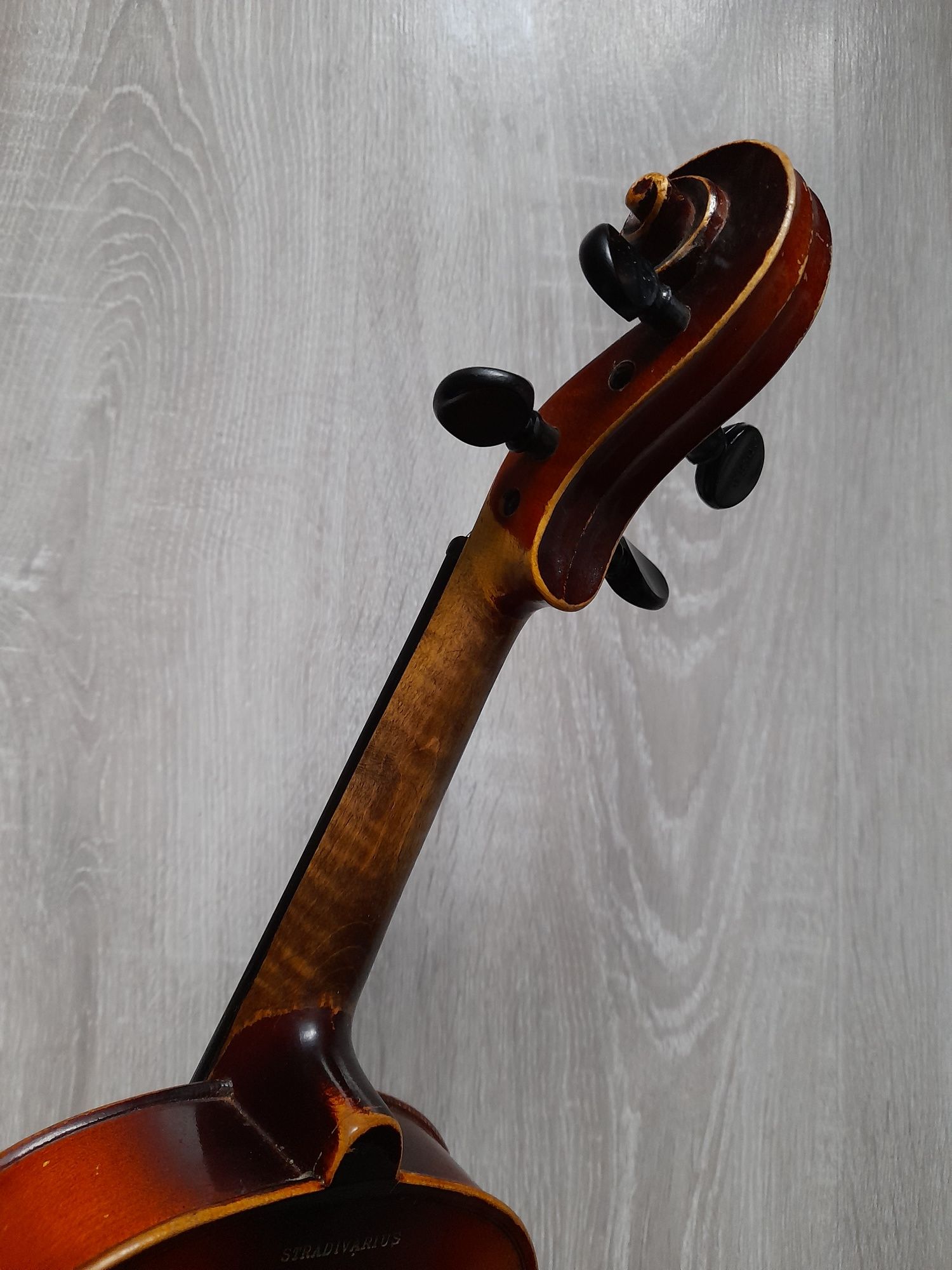 Скрипка Stradivarius.  4/4