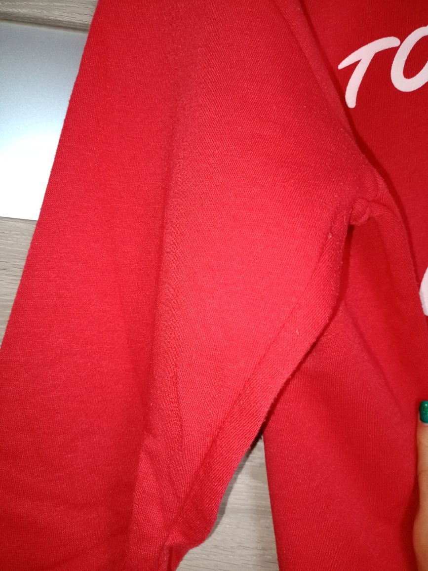 Czerwona bluza damska z aplikacją Primark