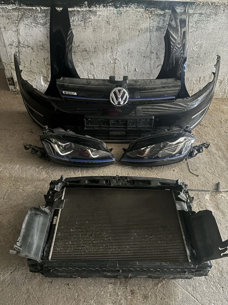 Телевізор фара крило бампер решітка радіатор VW E-Golf цвет LC9X