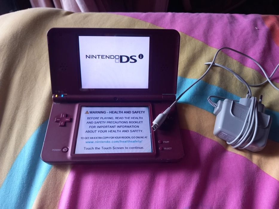 Nintendo DSi XL consola
