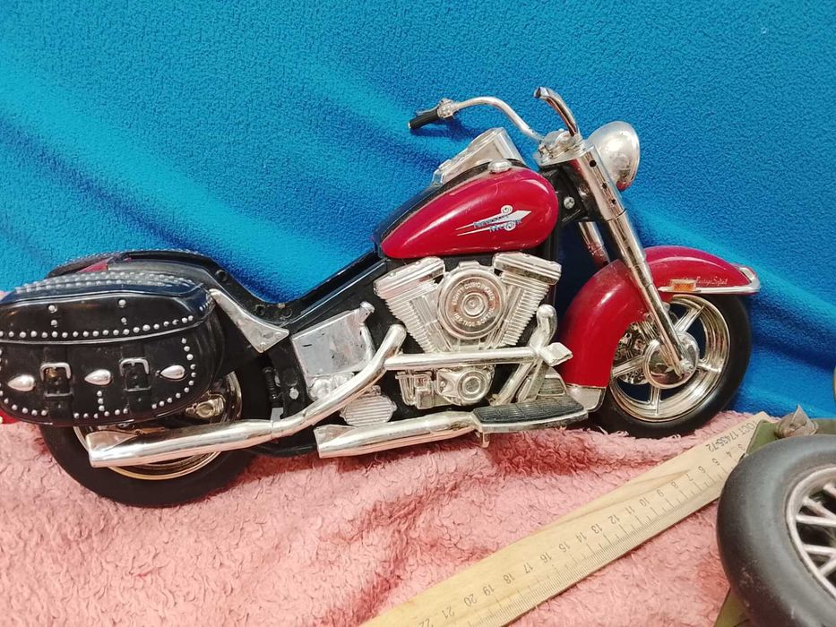 Два мотоцикла. Большие модели