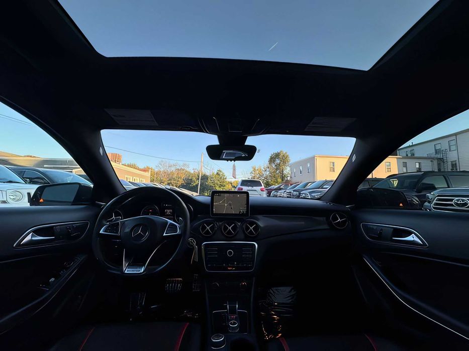 Mercedes-Benz GLA      2016