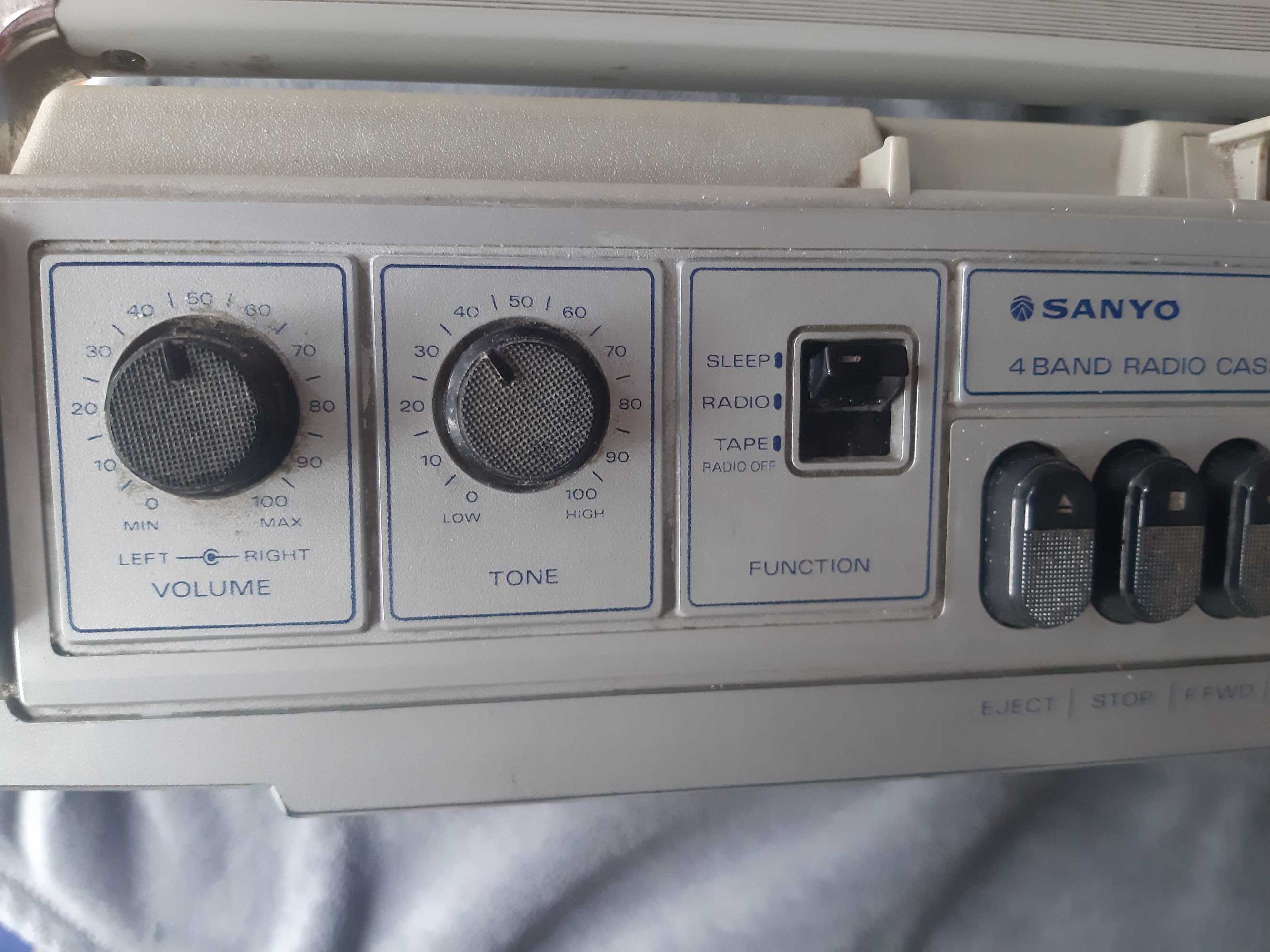Radiomagnetofon SANYO MK9921K 1979 rok