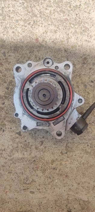 Насос вакуумный Nissan X-Trail (2004;2.2dCi)