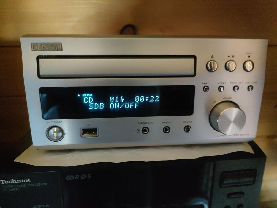 Amplituner CD Denon RCD-M37 DAB