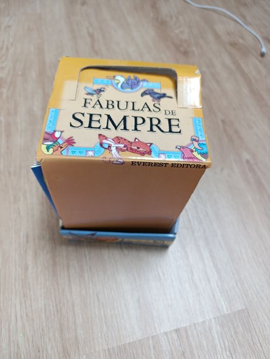 Vendo coleção de livros infantis FÁBULAS DE SEMPRE da Everest Editora