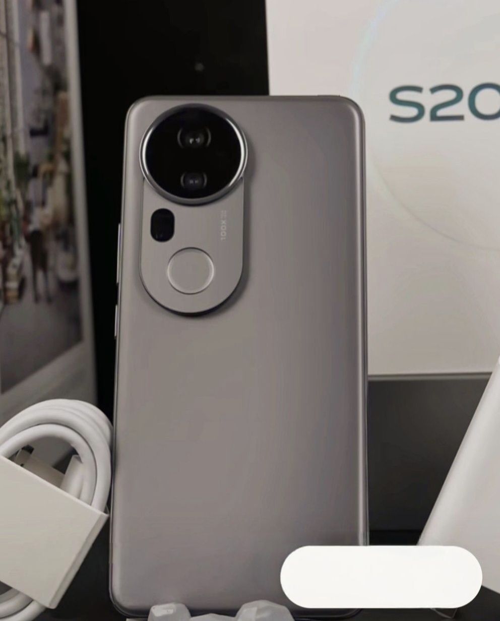 Vivo s20 Pro 12/256 gray