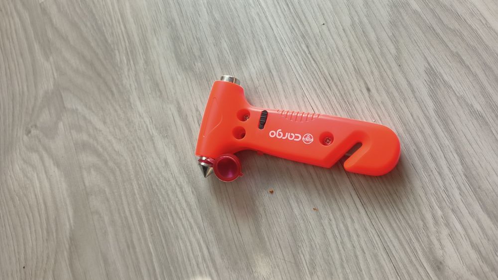 Młotek bezpieczeństwa nowy