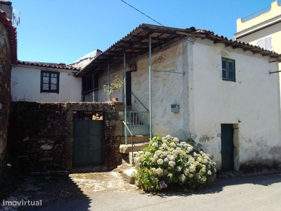 Moradia T5 para venda