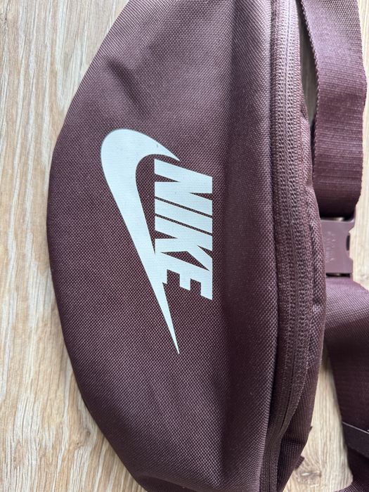 Бананка Nike оригинал шоколадний колір