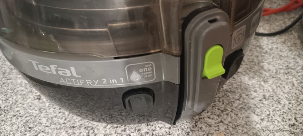 ActiFry tefal 2 em 1 - ofereço
