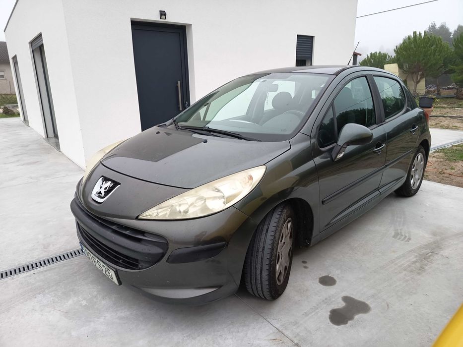 Peugeot 207 caixa
