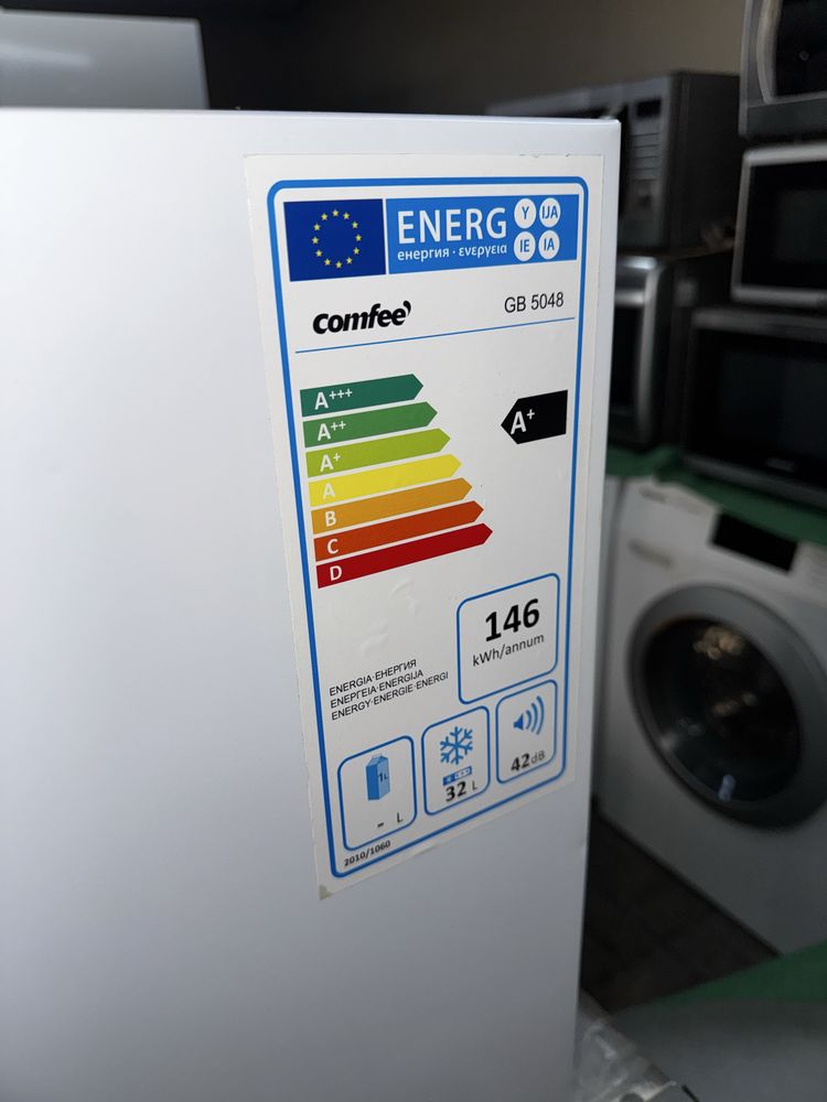 Zamrażarka  firmy Comfee model gb5048 kostka A+ 32 litry