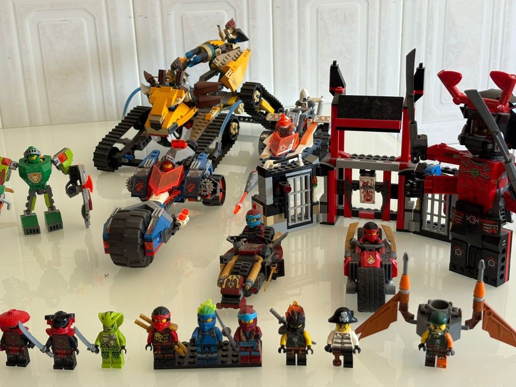 Lego ninjago e outros.