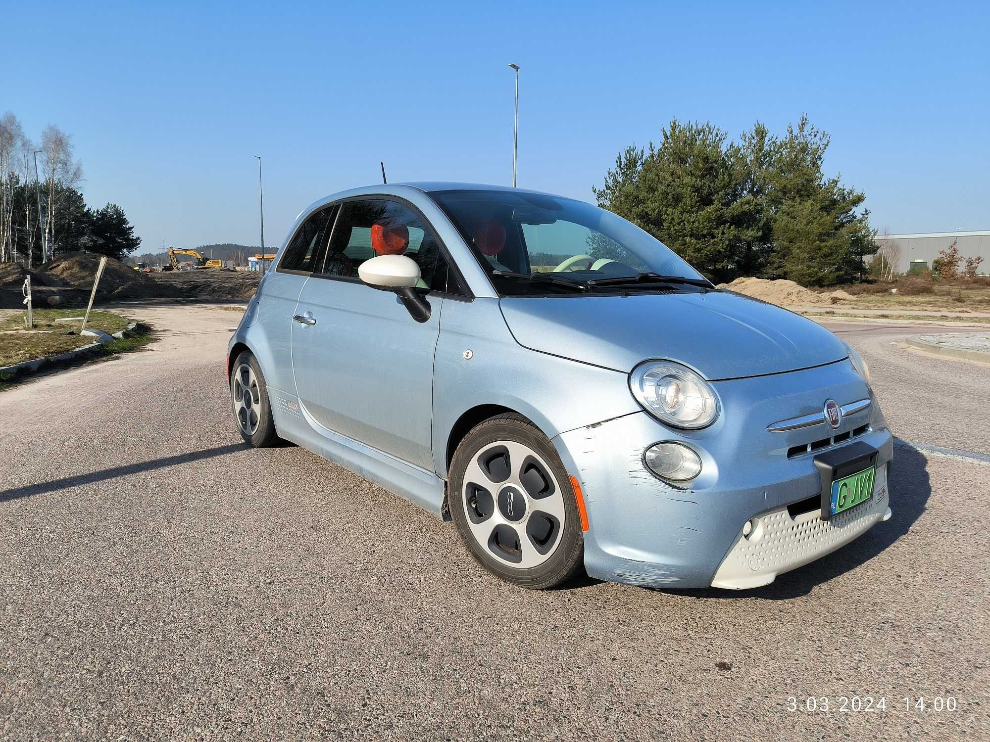 Sprzedam Fiat 500e zarejestrowany sprawny ładowanie z gniazdka 230v