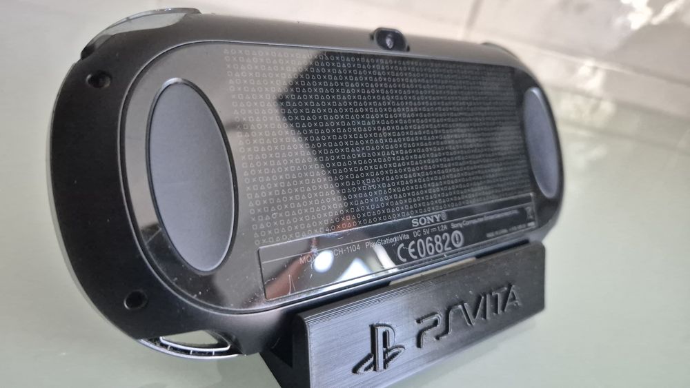 Ps vita oled 3g com jogos instalados