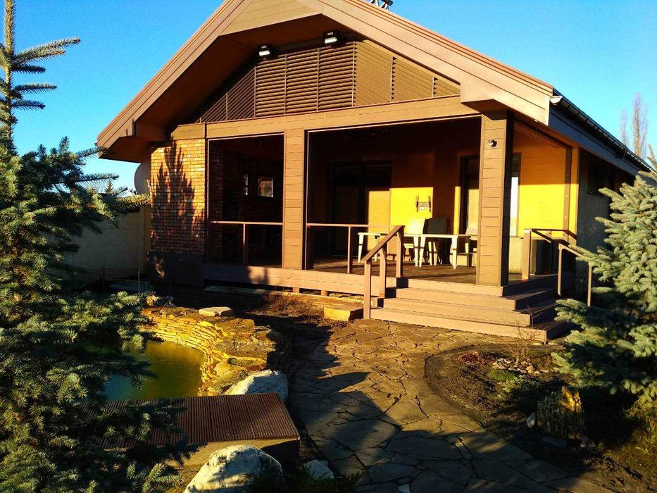 Фасади з композитної фасадної дошки