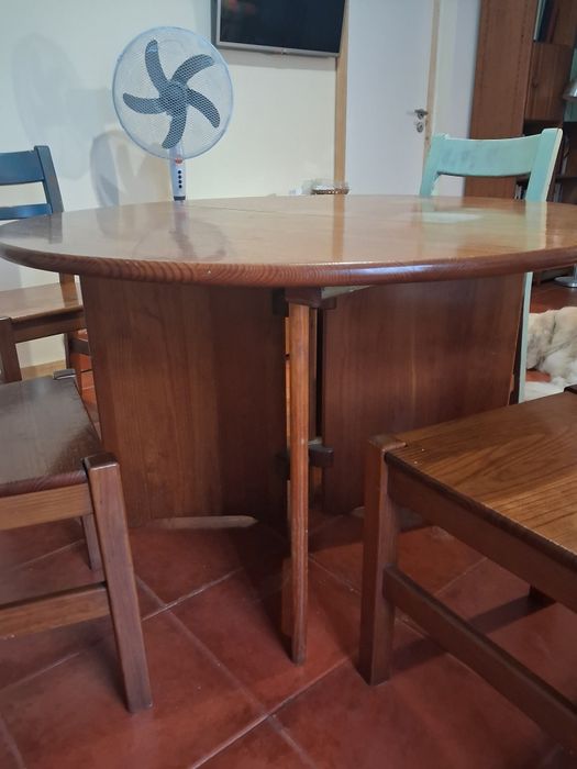Mesa de jantar CERNE