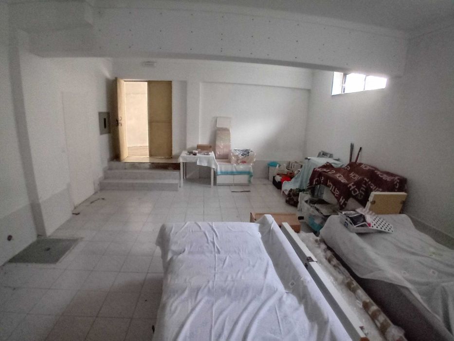 Arrumo / armazém com wc