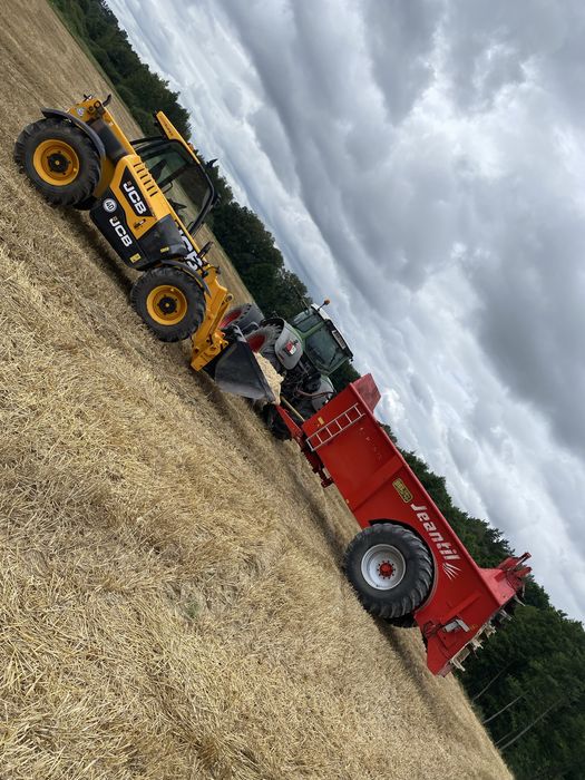 Usługi  ładowarką jcb 536-60 agri