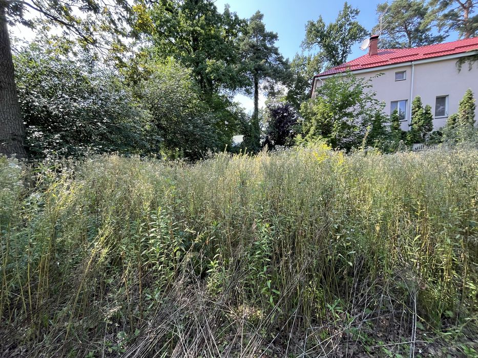 Гарна двофасадна  ділянка по вул. Варшавська