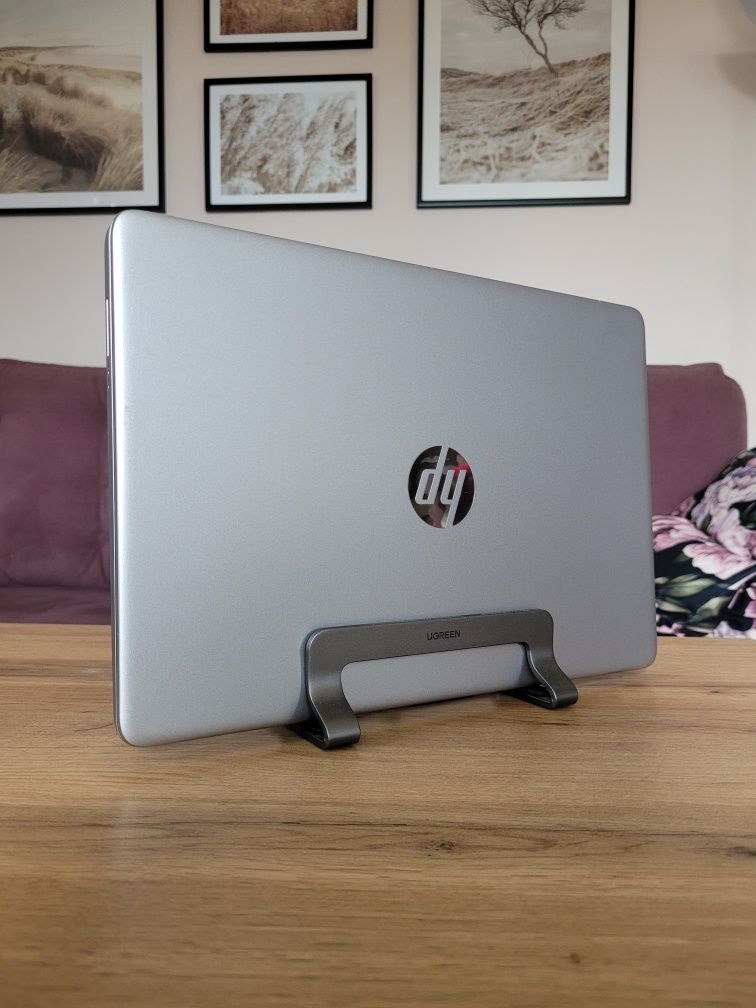 Laptop HP 340s G7; 14" Intel Core i3 8 GB / 256 GB srebrny