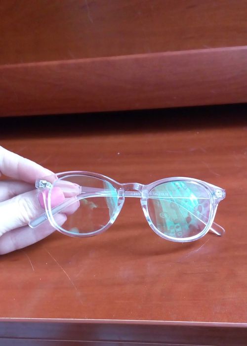 Прозрачная оправа