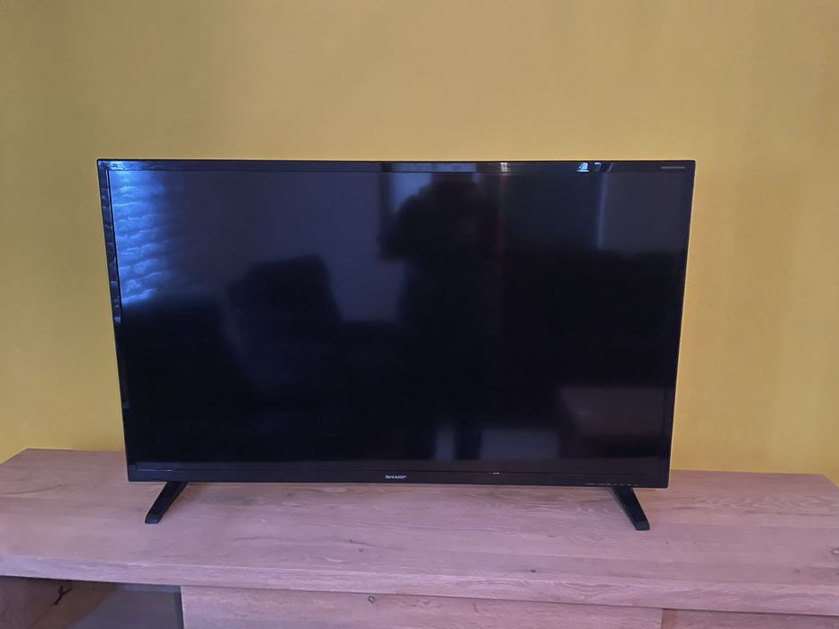 Telewizor SHARP 48 Cali, LCD