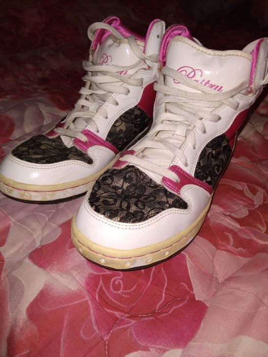 Кроссовки Pastry