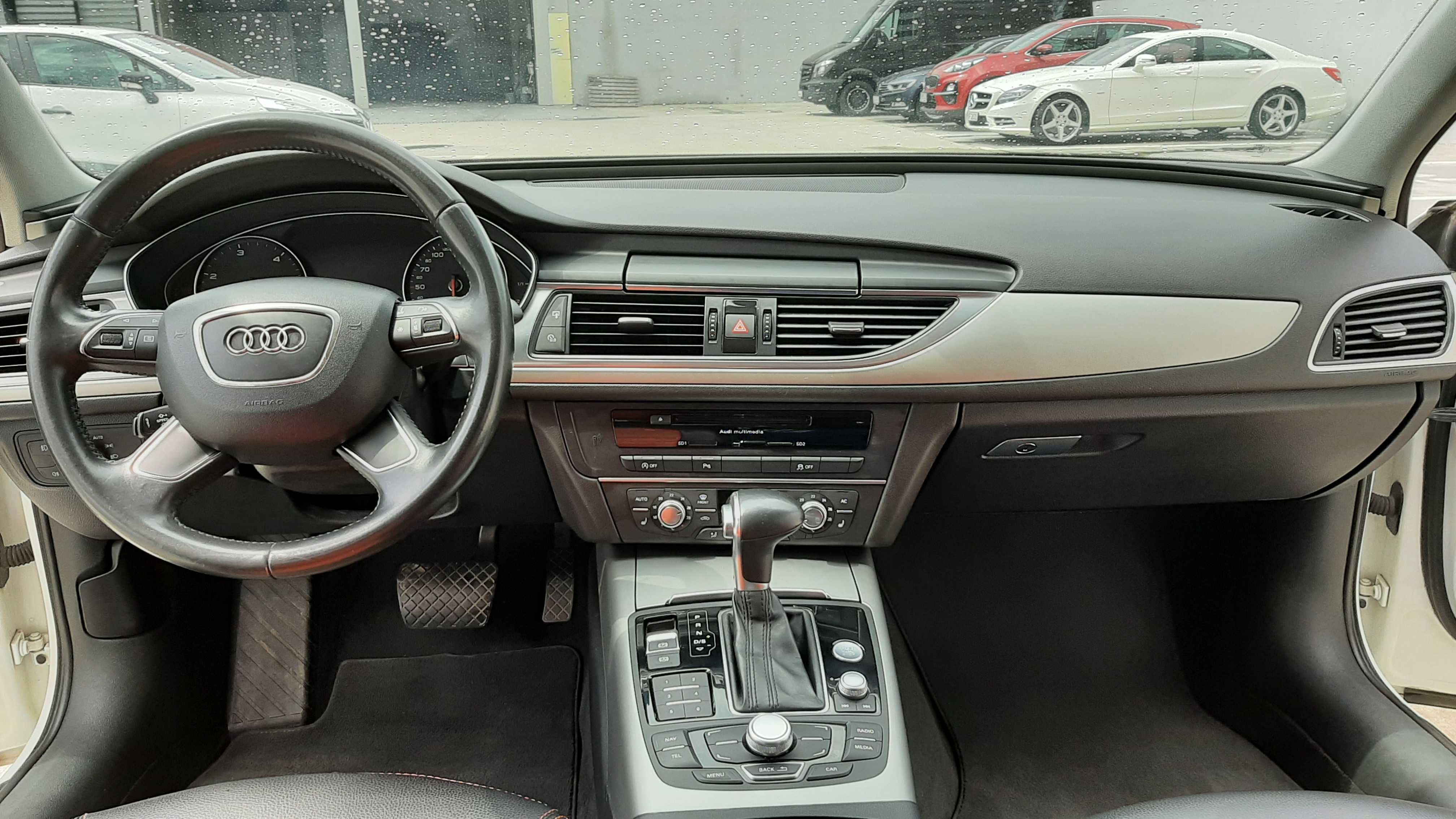 AUDI A6 Avant 2.0TDI, 10/2013, Mодель 2014года ,Автомат,