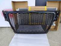 Решітка чорна audi a4 s4 b8 07-11 Решетка Ауді А4