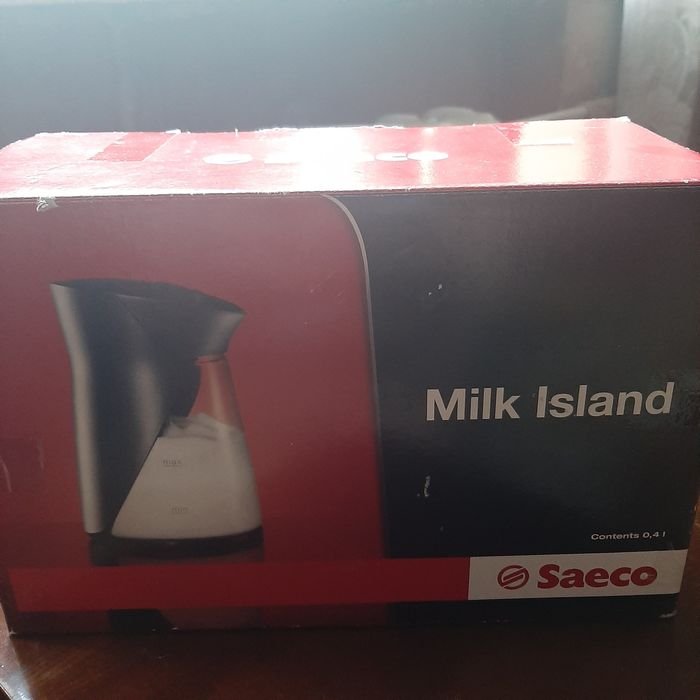 Молочник Saeco новий.