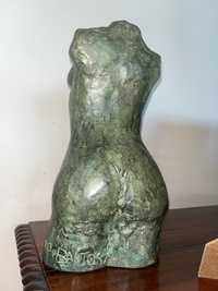 Escultura em bronze