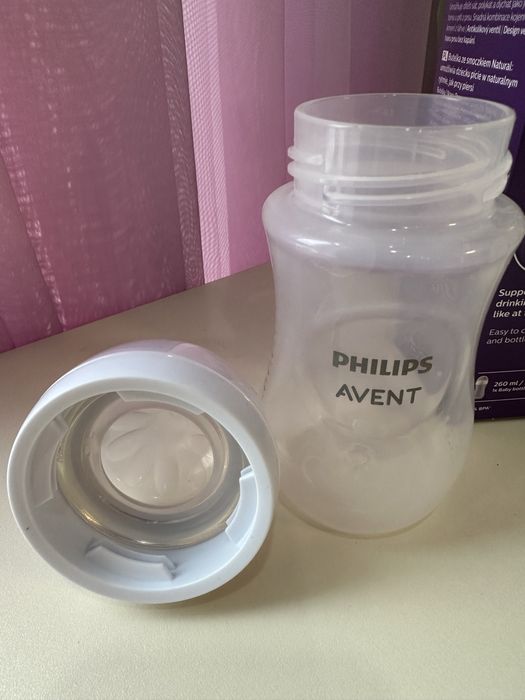 Пляшечка для годування PHILIPS AVENT NATURAL  260 МЛ
