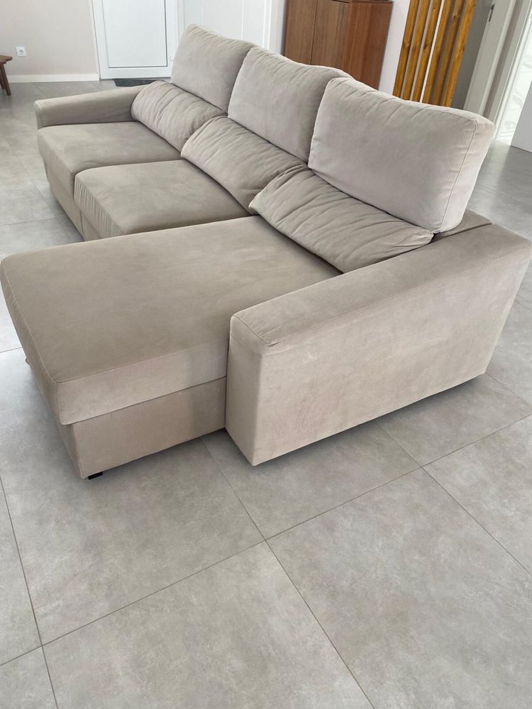 Sofá com Chaise Longue