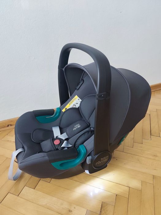 Fotelik Britax Baby Safe Isense + baza