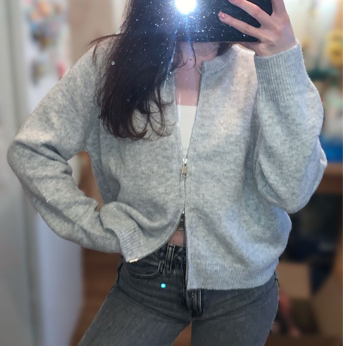 Кардиган сірий на замку