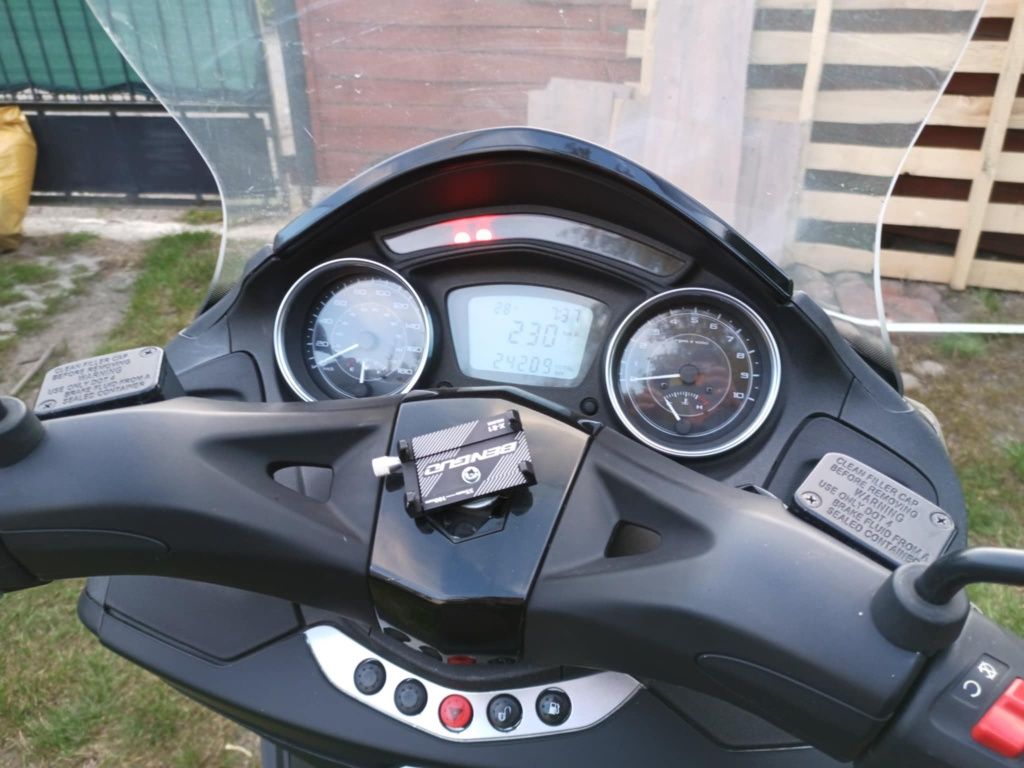 Skuter Piaggio X10
