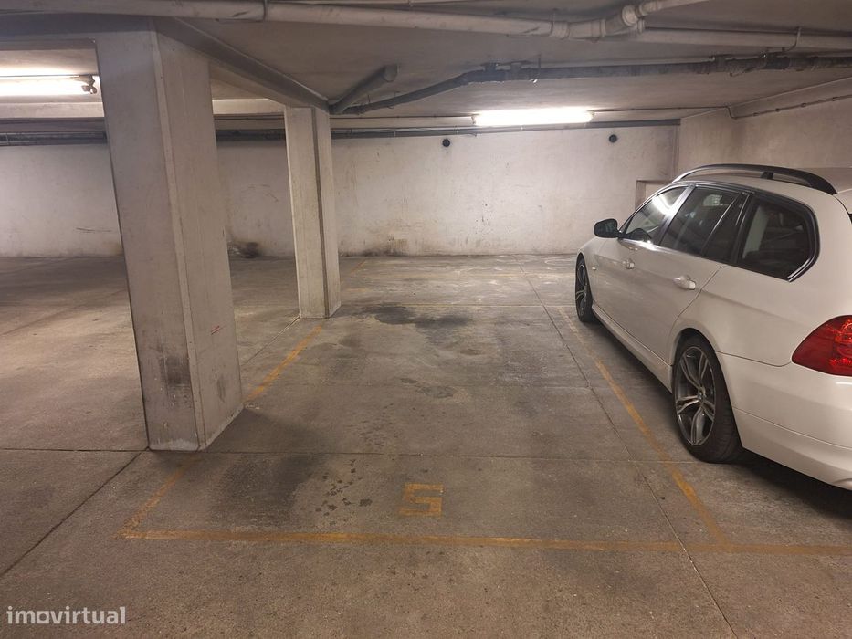 CPM25009 Lugar Garagem na Praceta Heróis de Ultramar Vilar Andorinho