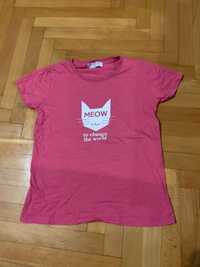 Дві футболки : рожева і чорна, розмір S і М